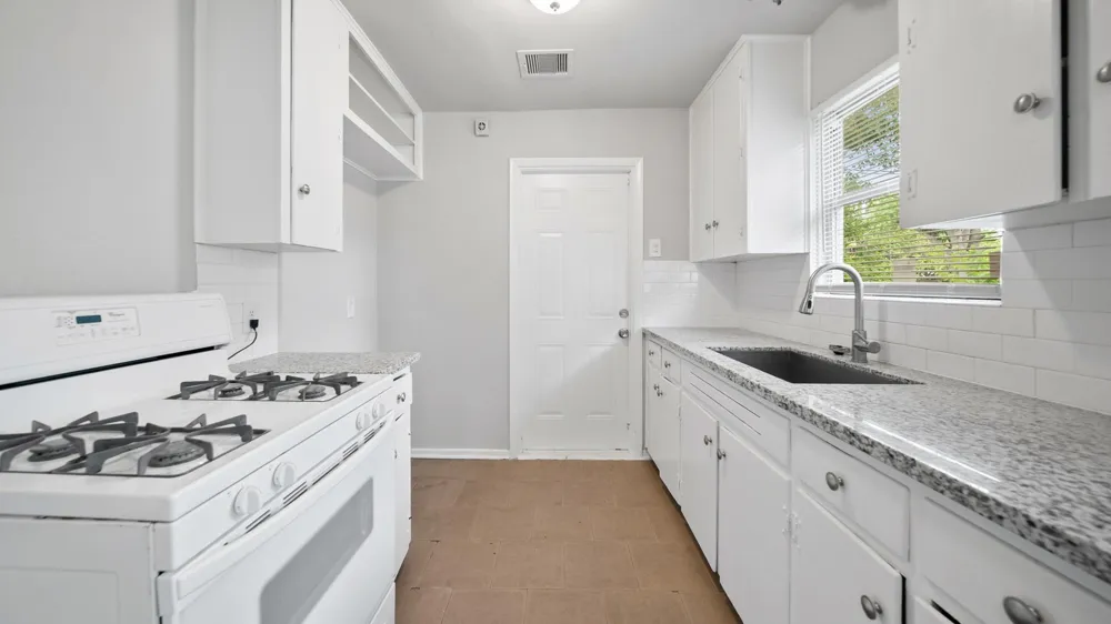 1213 Hector Avenue Pasadena, TX 77502