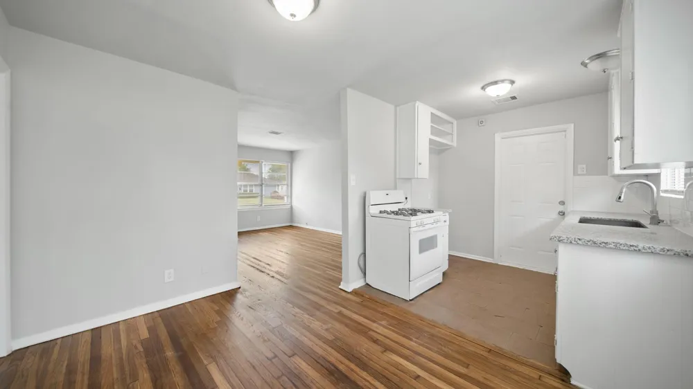 1213 Hector Avenue Pasadena, TX 77502