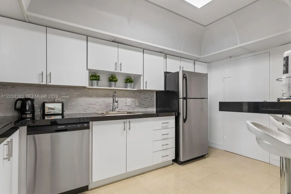 3801 S Ocean Dr #11S Hollywood, FL 33019