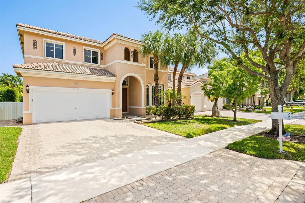 19389 SW 64th Street Pembroke Pines, FL 33332