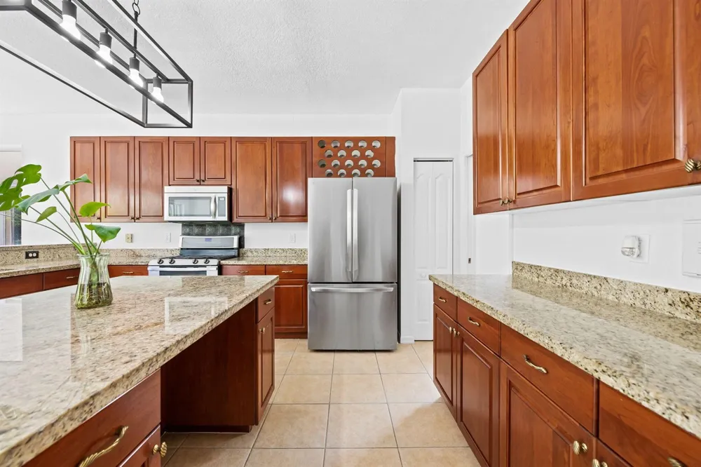 19389 SW 64th Street Pembroke Pines, FL 33332