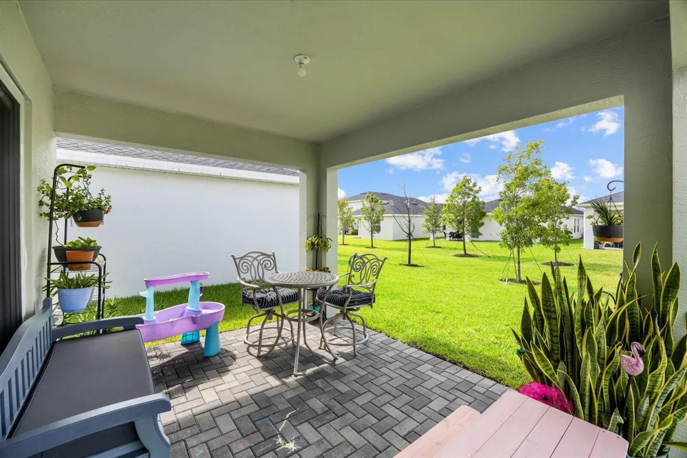11202 NW FERNBROOK DRIVE Port St. Lucie, FL 34987