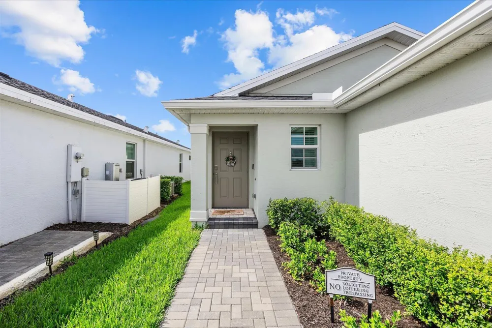 11202 NW FERNBROOK DRIVE Port St. Lucie, FL 34987