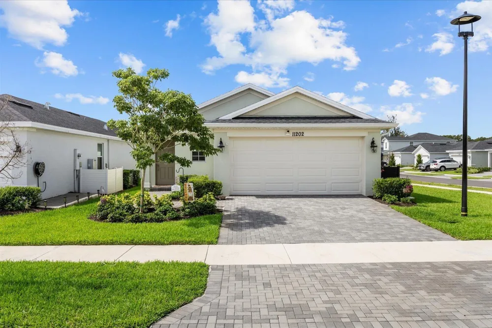 11202 NW FERNBROOK DRIVE Port St. Lucie, FL 34987