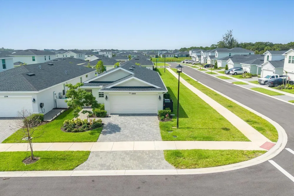 11202 NW FERNBROOK DRIVE Port St. Lucie, FL 34987