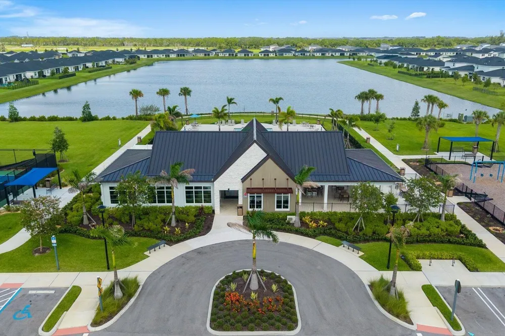 11202 NW FERNBROOK DRIVE Port St. Lucie, FL 34987