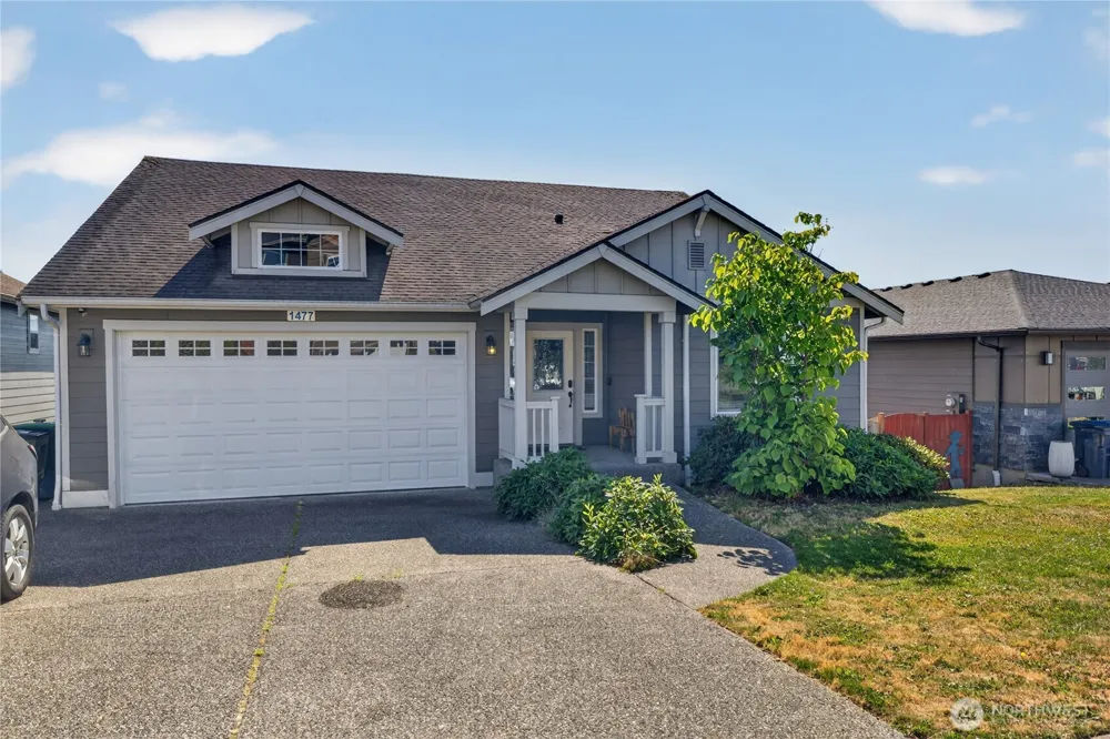 1477 W Gateway Heights Loop Sedro Woolley, WA 98284