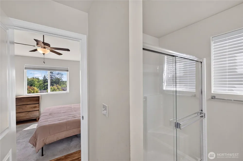 1477 W Gateway Heights Loop Sedro Woolley, WA 98284