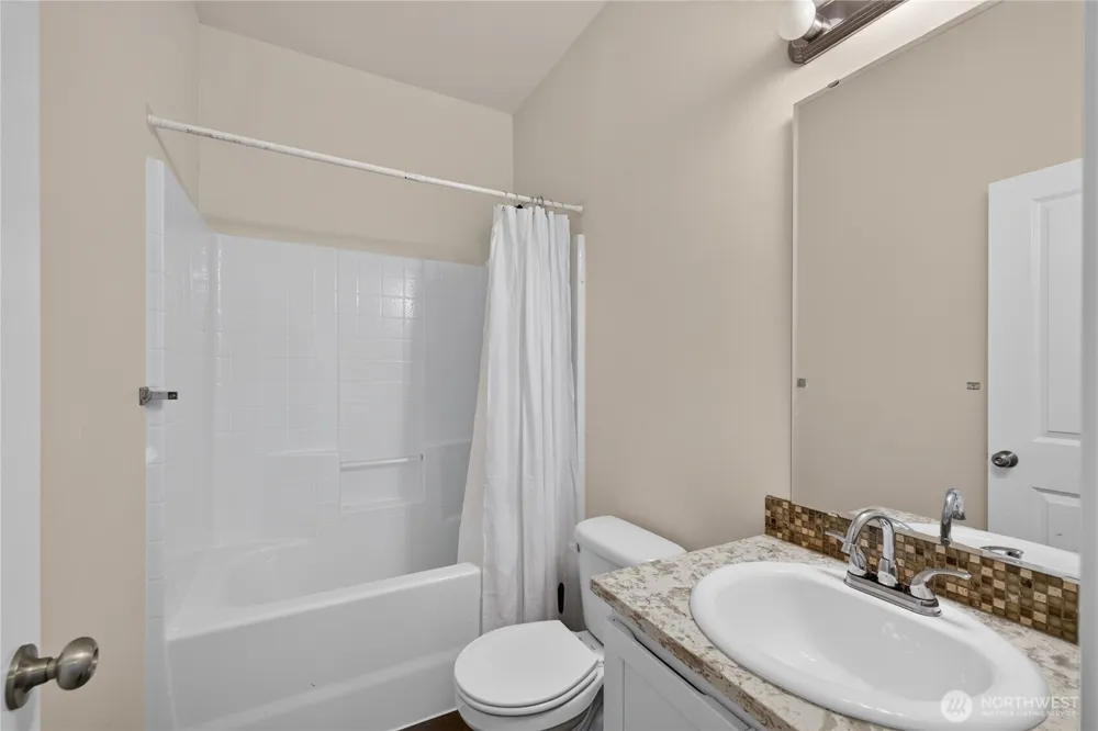 1477 W Gateway Heights Loop Sedro Woolley, WA 98284