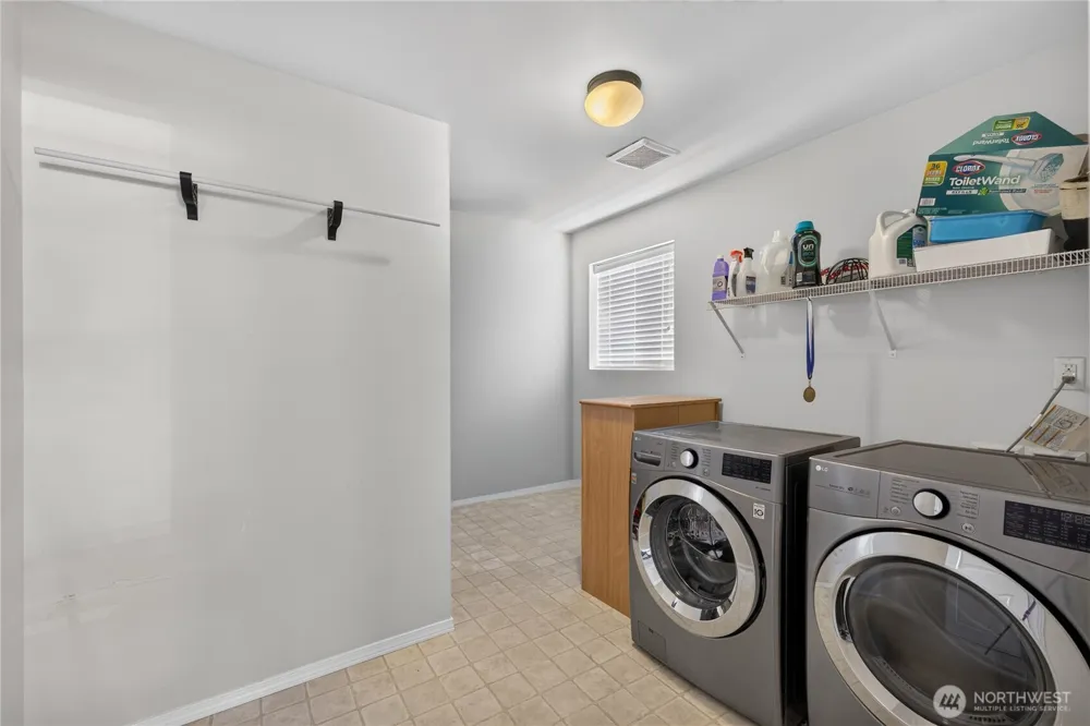 1477 W Gateway Heights Loop Sedro Woolley, WA 98284