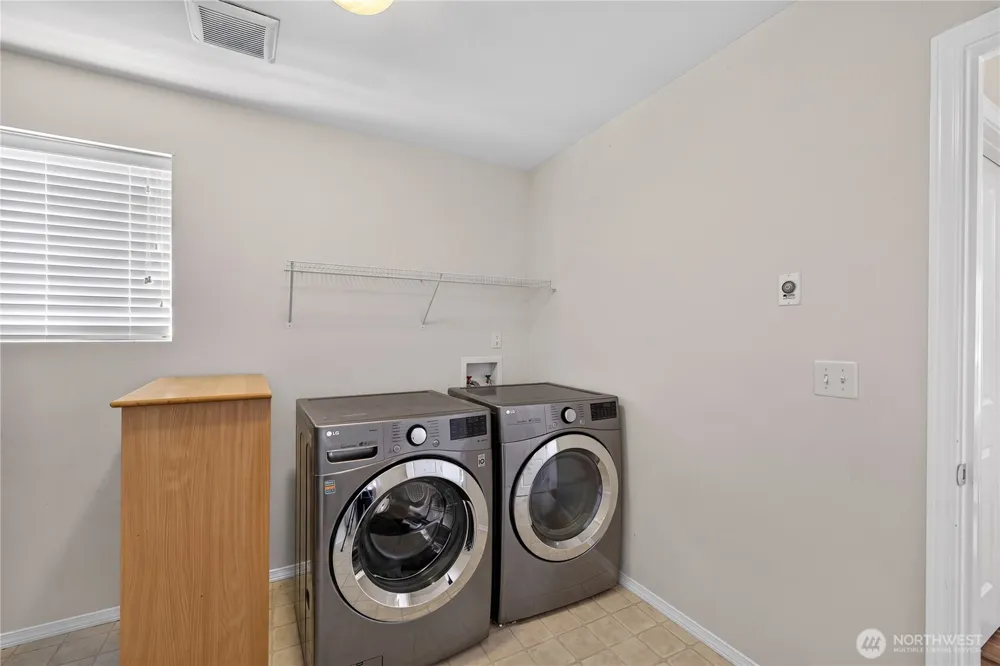 1477 W Gateway Heights Loop Sedro Woolley, WA 98284