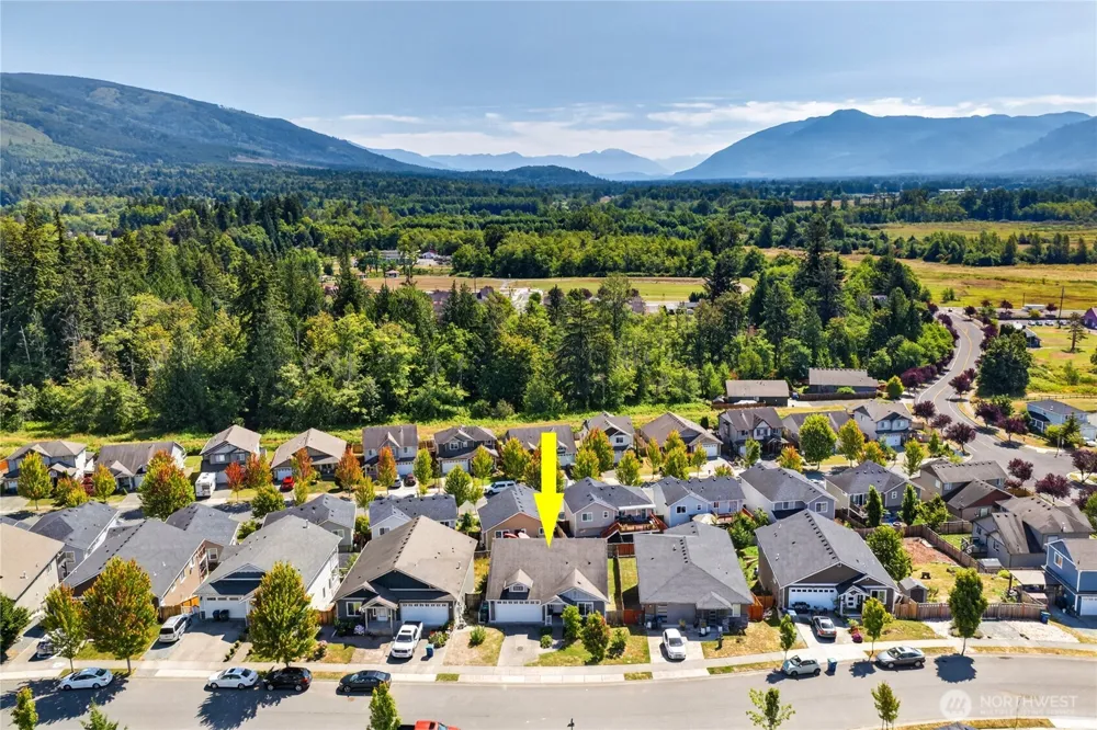 1477 W Gateway Heights Loop Sedro Woolley, WA 98284