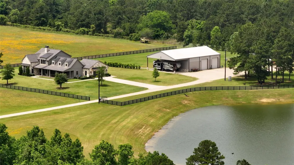 2835 Stapleton Magnolia, TX 77354