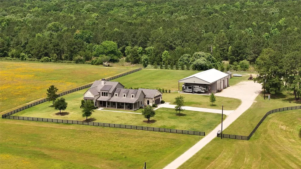 2835 Stapleton Magnolia, TX 77354