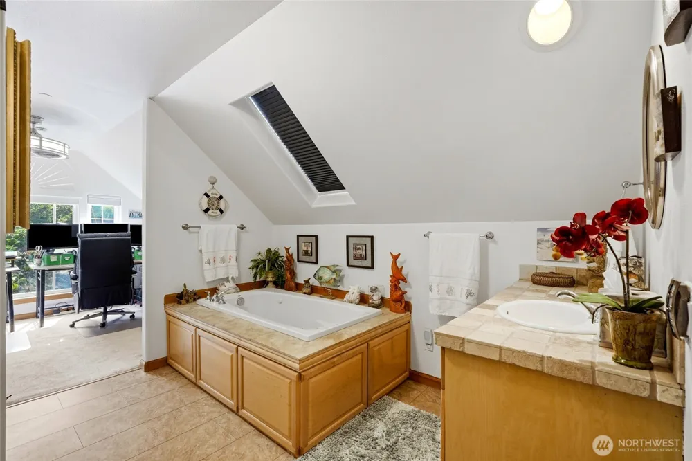 20101 330th Avenue NE Duvall, WA 98019