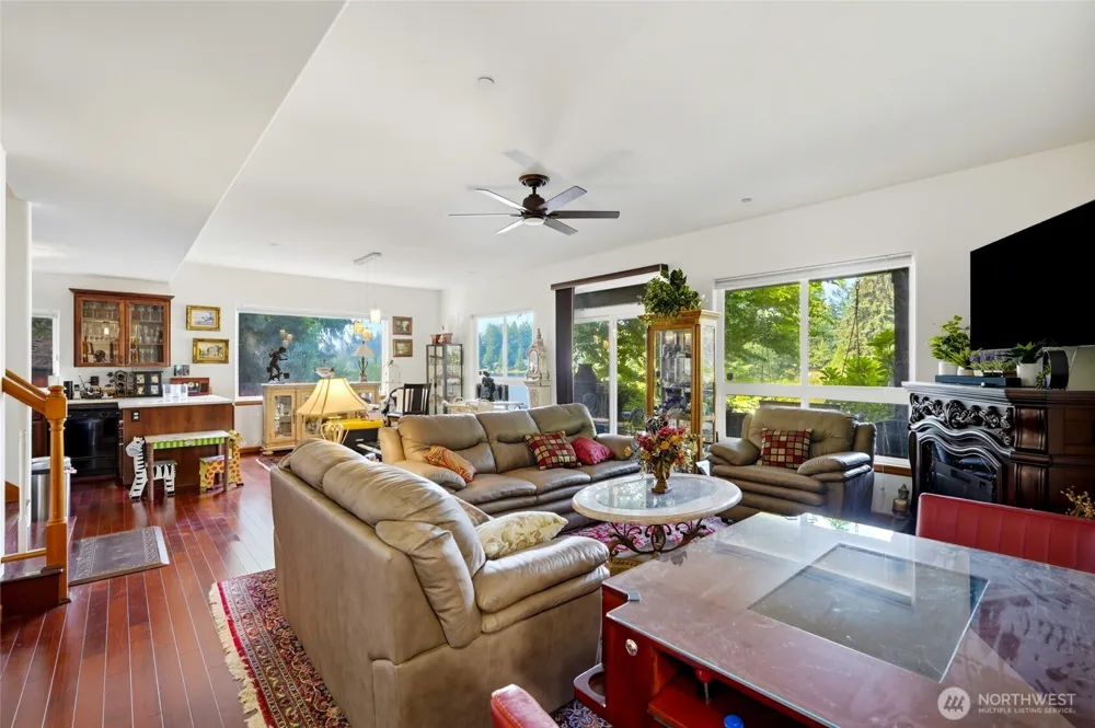 20101 330th Avenue NE Duvall, WA 98019
