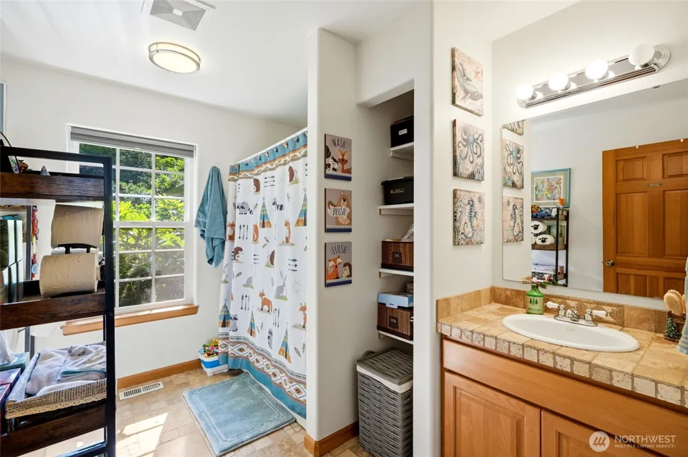 20101 330th Avenue NE Duvall, WA 98019