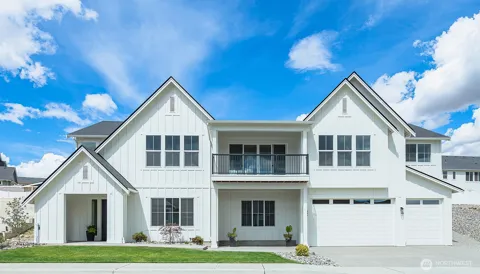 645 Juli Avenue