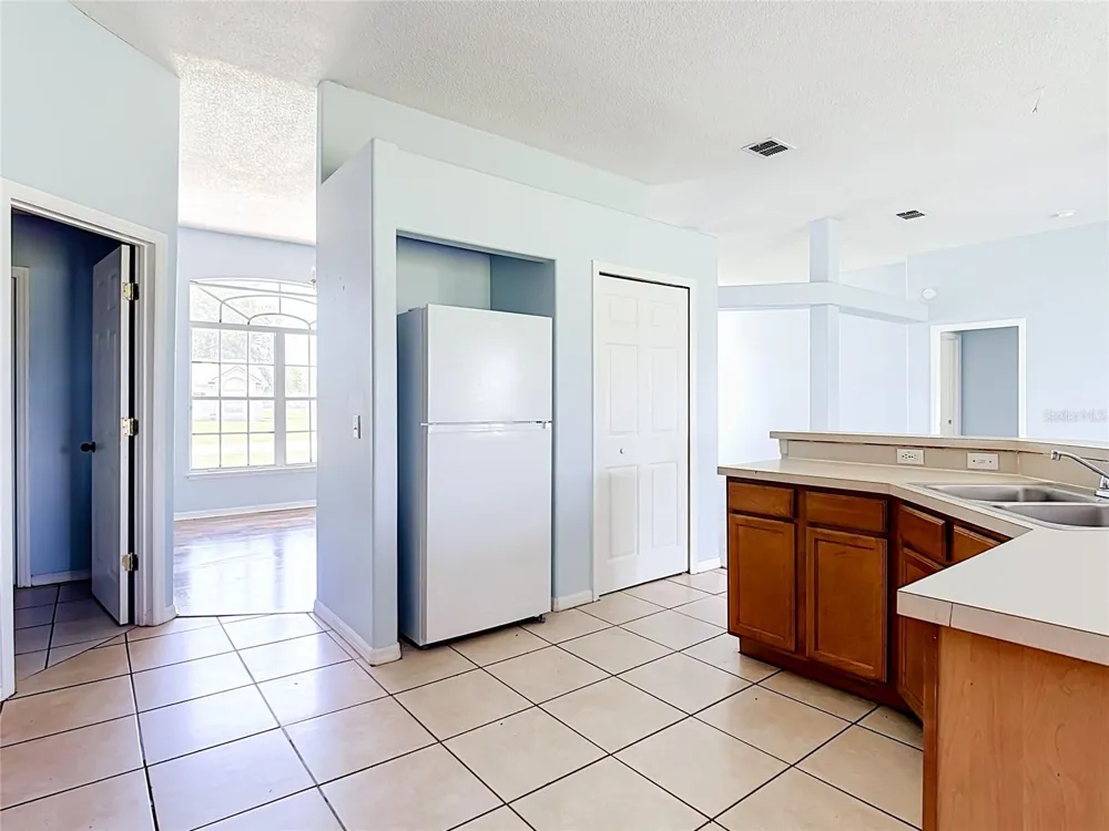 1001 EIFFEL LANE Kissimmee, FL 34759