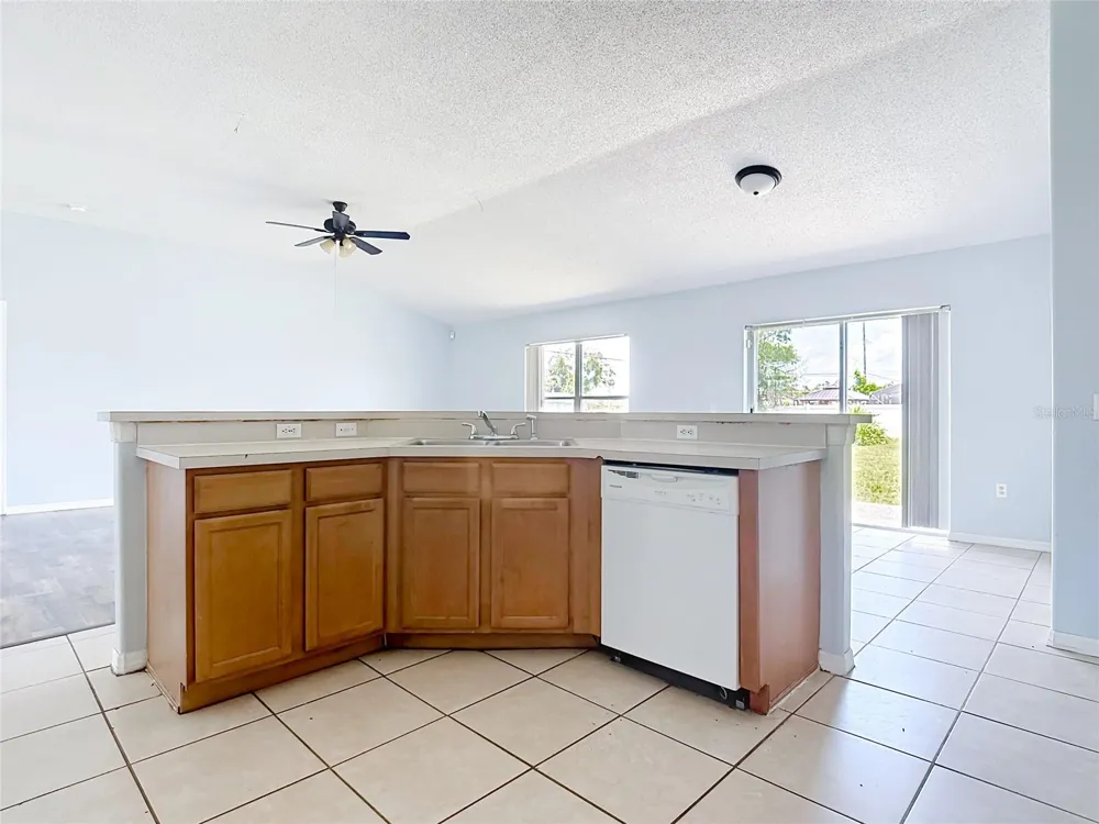 1001 EIFFEL LANE Kissimmee, FL 34759