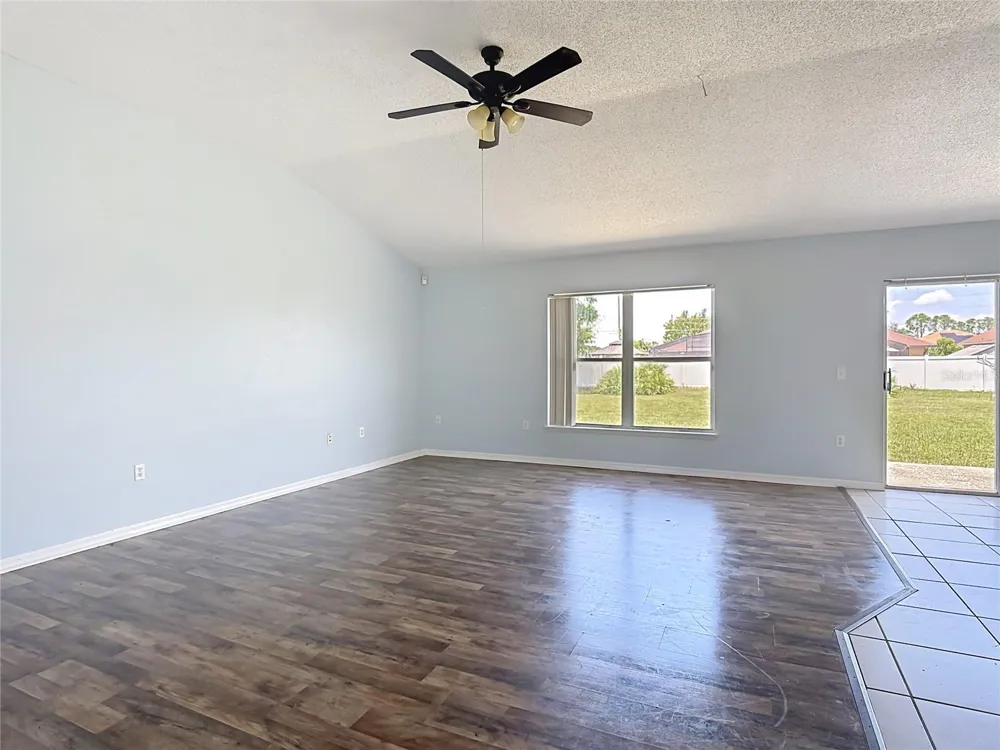 1001 EIFFEL LANE Kissimmee, FL 34759