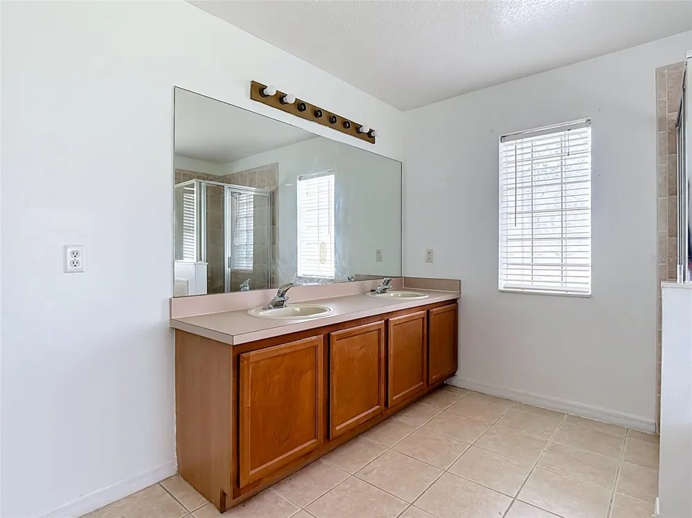 1001 EIFFEL LANE Kissimmee, FL 34759