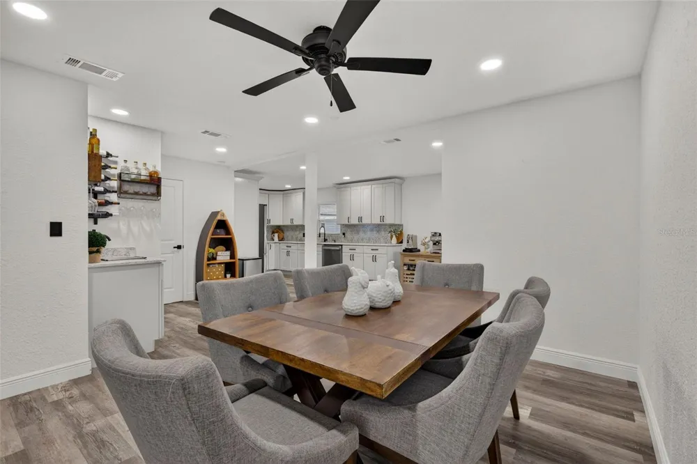 1435 BURNING TREE ROAD Tarpon Springs, FL 34689
