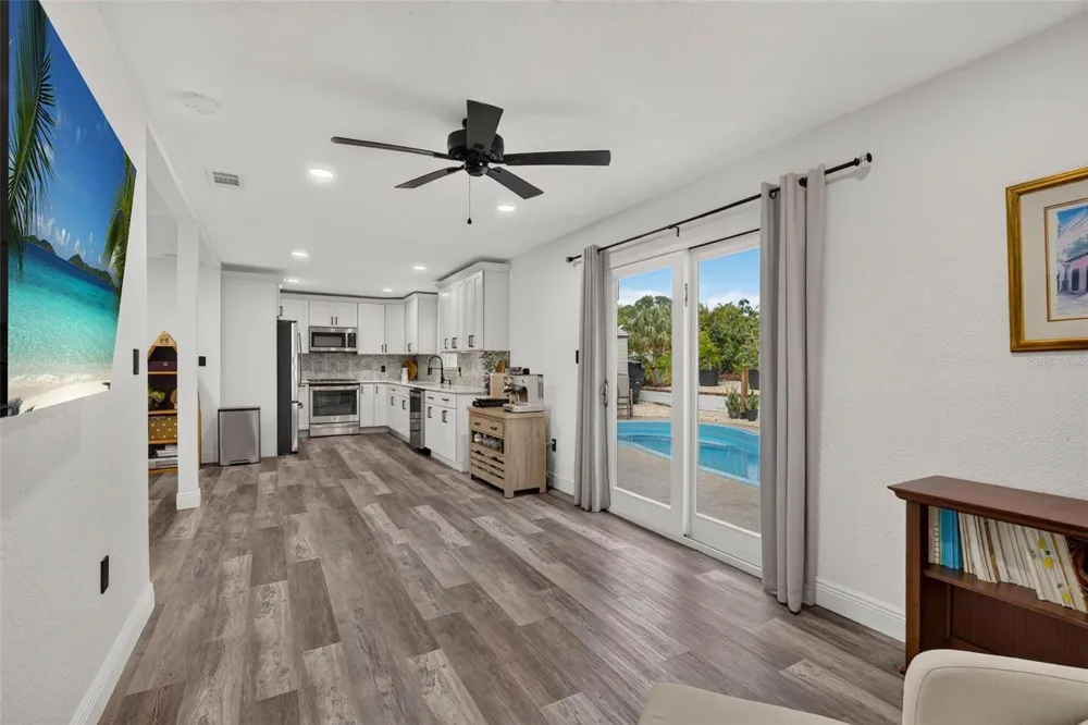 1435 BURNING TREE ROAD Tarpon Springs, FL 34689