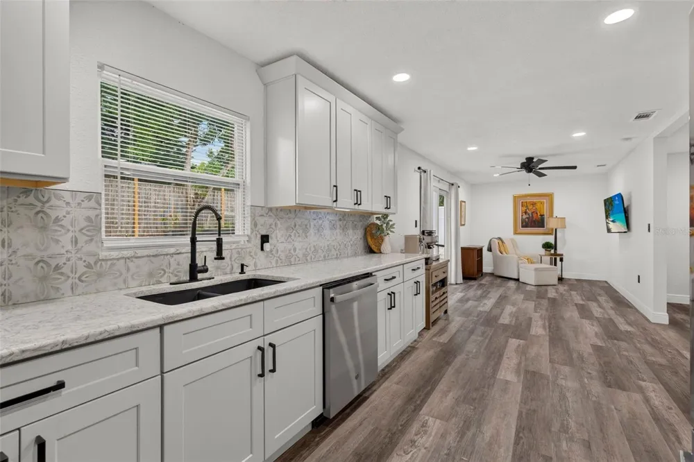 1435 BURNING TREE ROAD Tarpon Springs, FL 34689