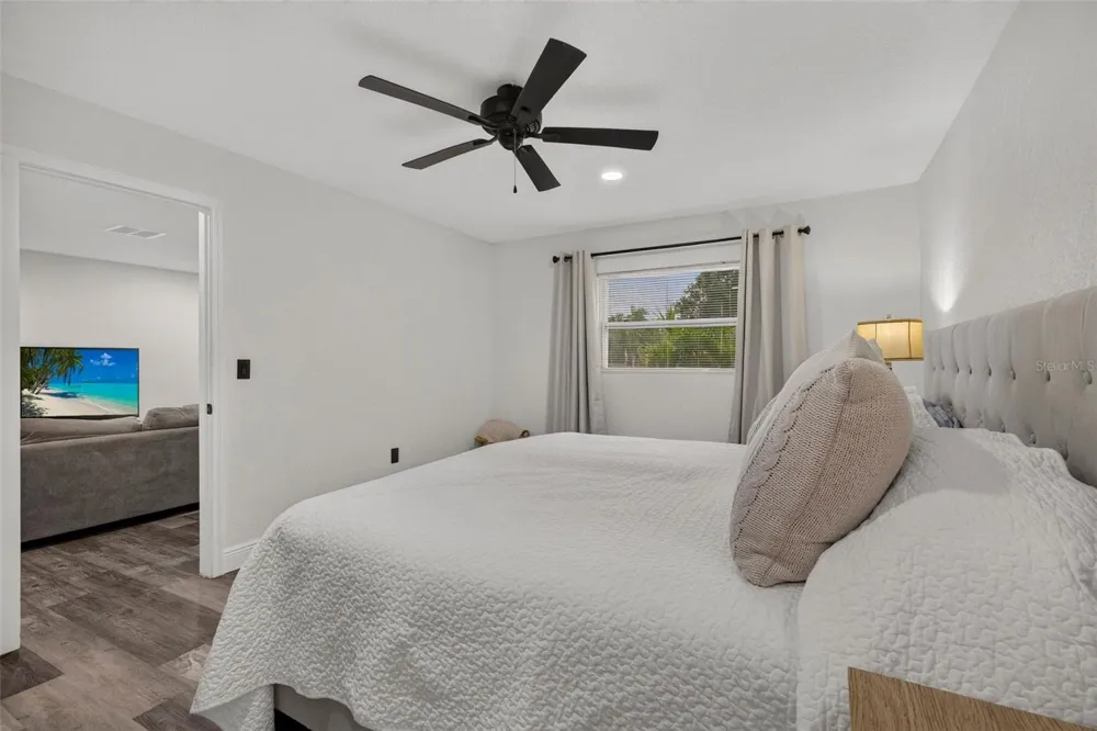 1435 BURNING TREE ROAD Tarpon Springs, FL 34689