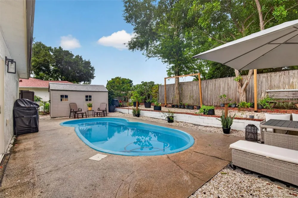 1435 BURNING TREE ROAD Tarpon Springs, FL 34689