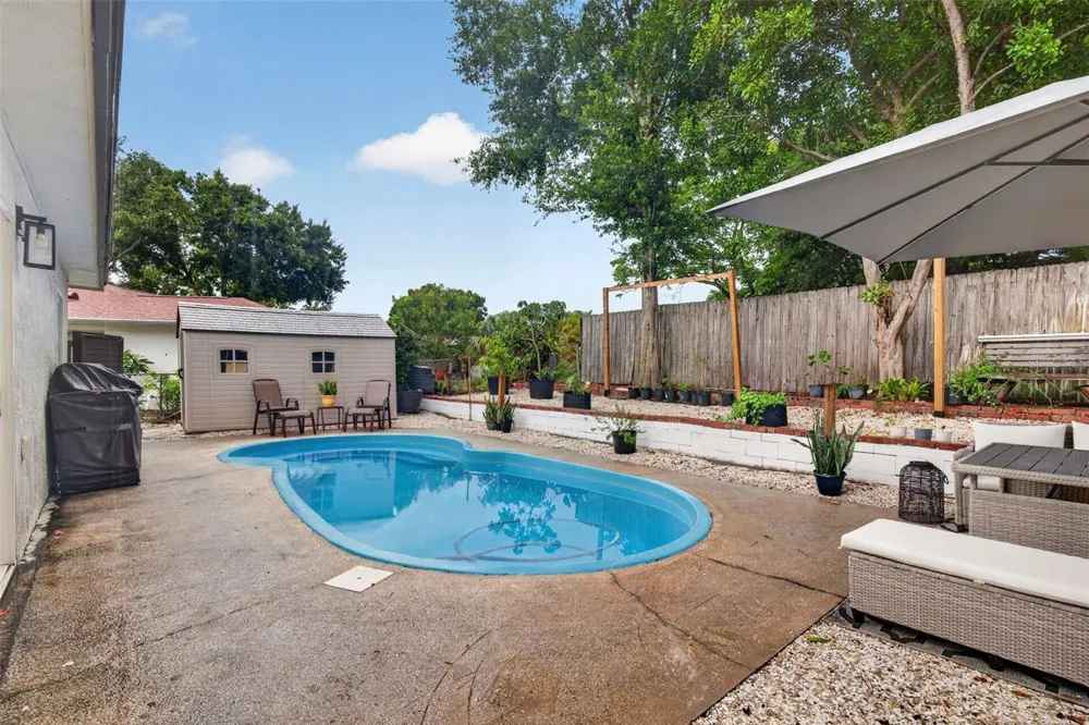 1435 BURNING TREE ROAD Tarpon Springs, FL 34689