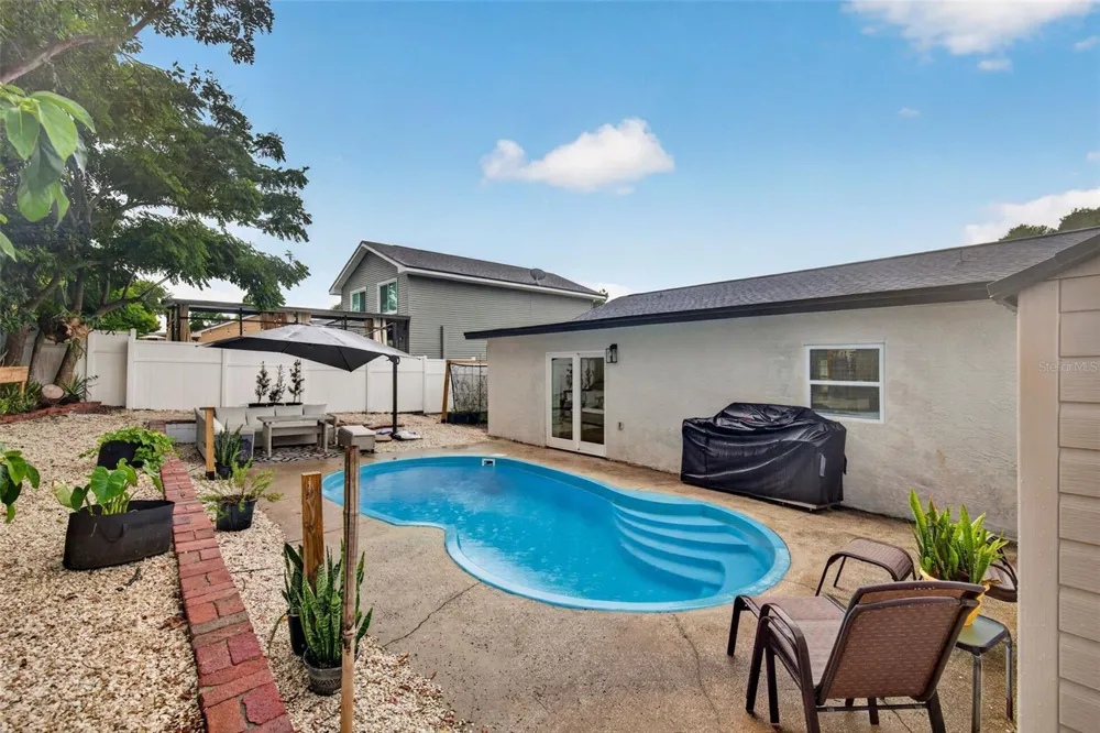 1435 BURNING TREE ROAD Tarpon Springs, FL 34689