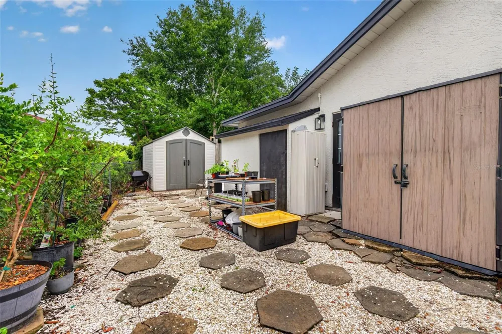 1435 BURNING TREE ROAD Tarpon Springs, FL 34689