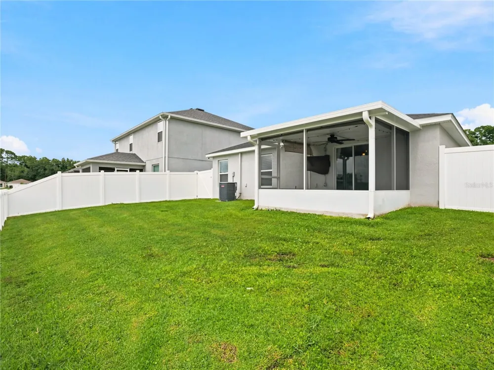 8016 DIAMOND CREEK LANE Lakeland, FL 33809