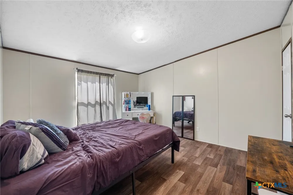 8954 County Road 128 Floresville, TX 78114