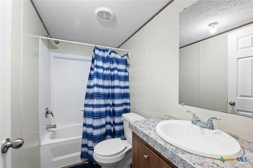 8954 County Road 128 Floresville, TX 78114