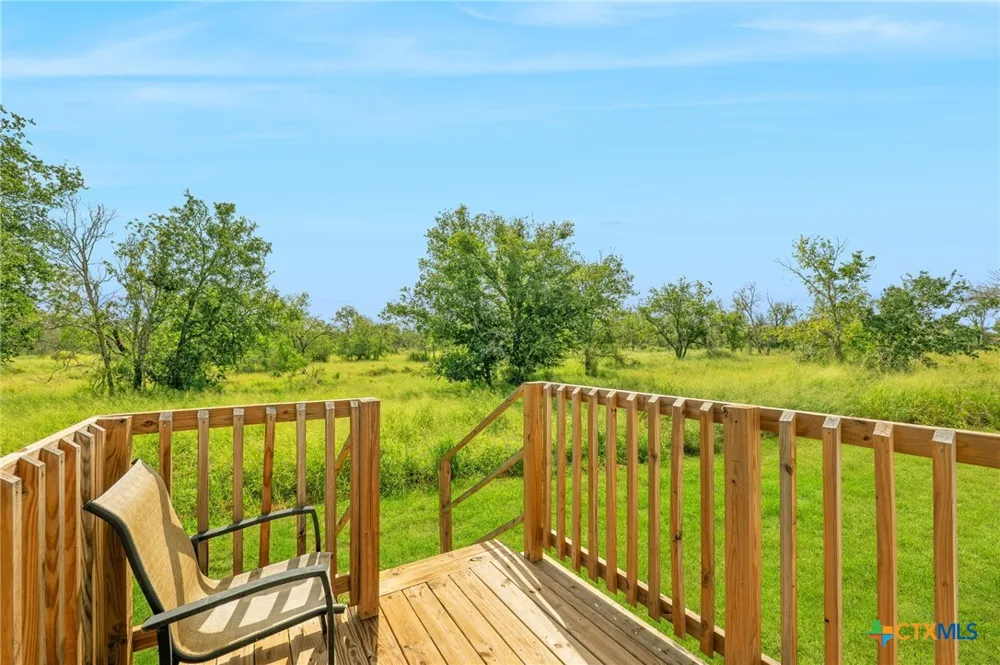 8954 County Road 128 Floresville, TX 78114