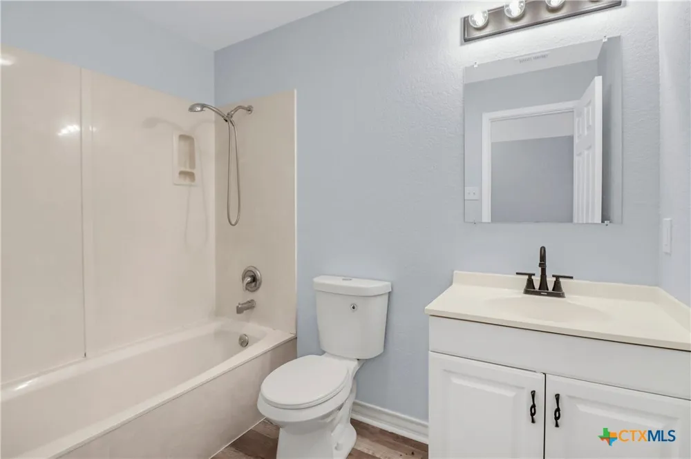 1037 Guadalupe Street Seguin, TX 78155