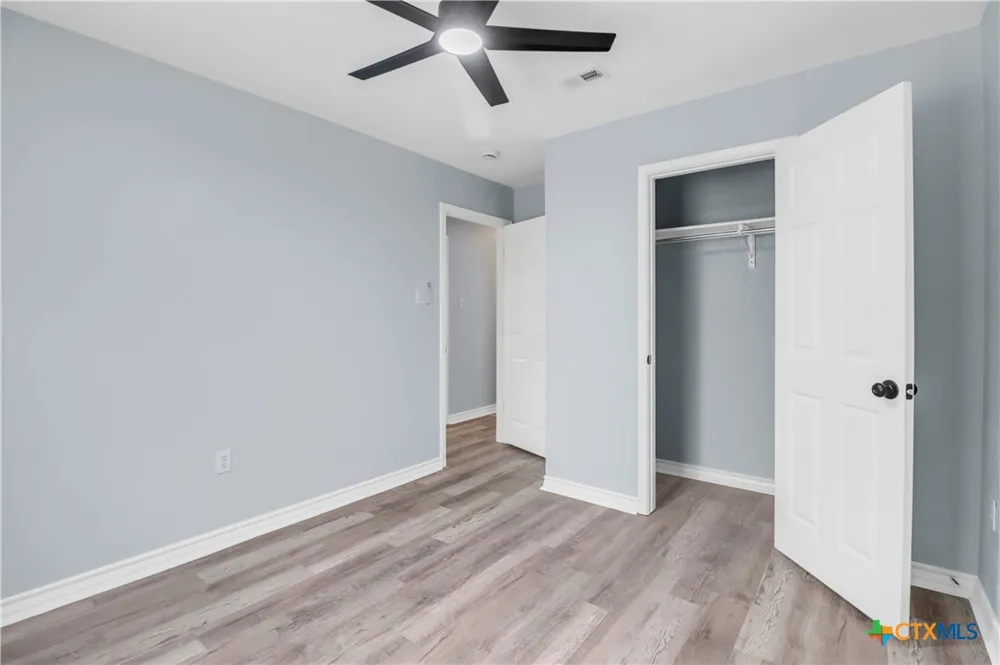 1037 Guadalupe Street Seguin, TX 78155