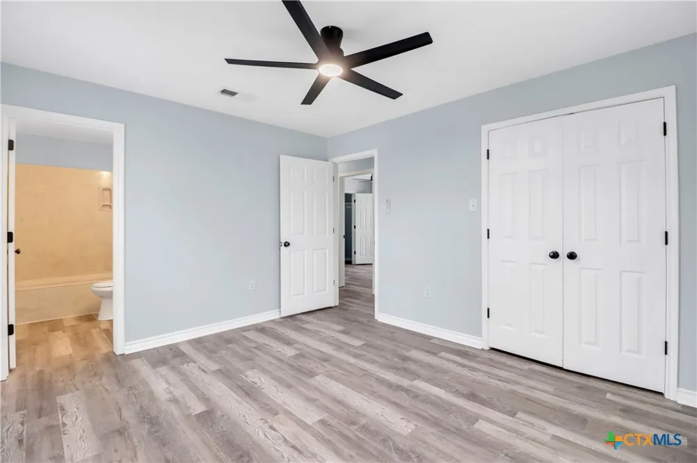 1037 Guadalupe Street Seguin, TX 78155
