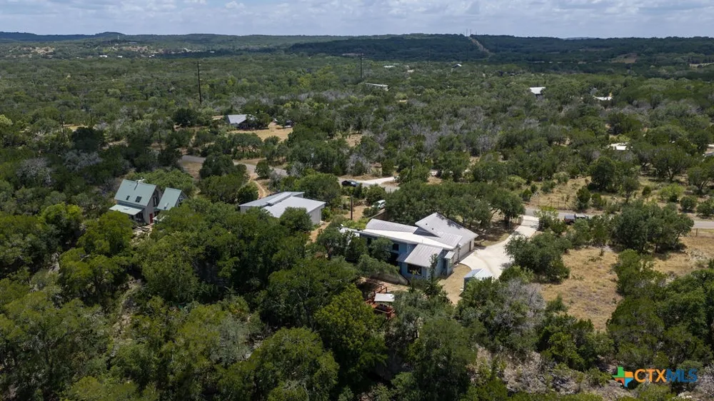 172 Bluff Trail Dripping Springs, TX 78620