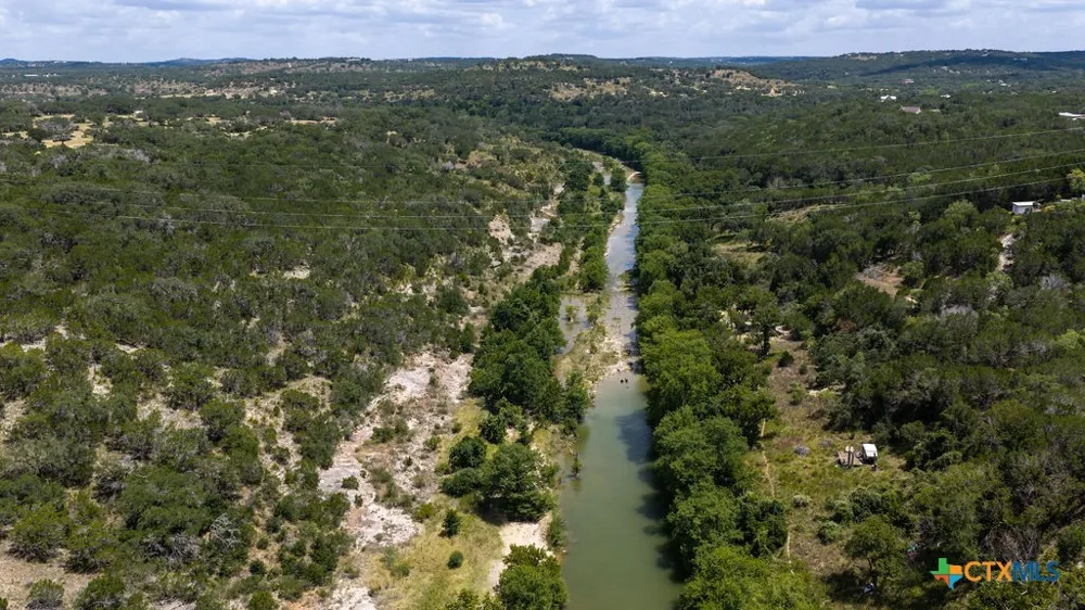 172 Bluff Trail Dripping Springs, TX 78620