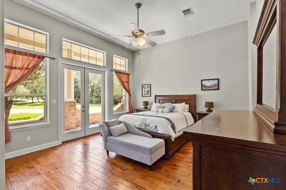 5 Horseshoe Trail New Braunfels, TX 78132