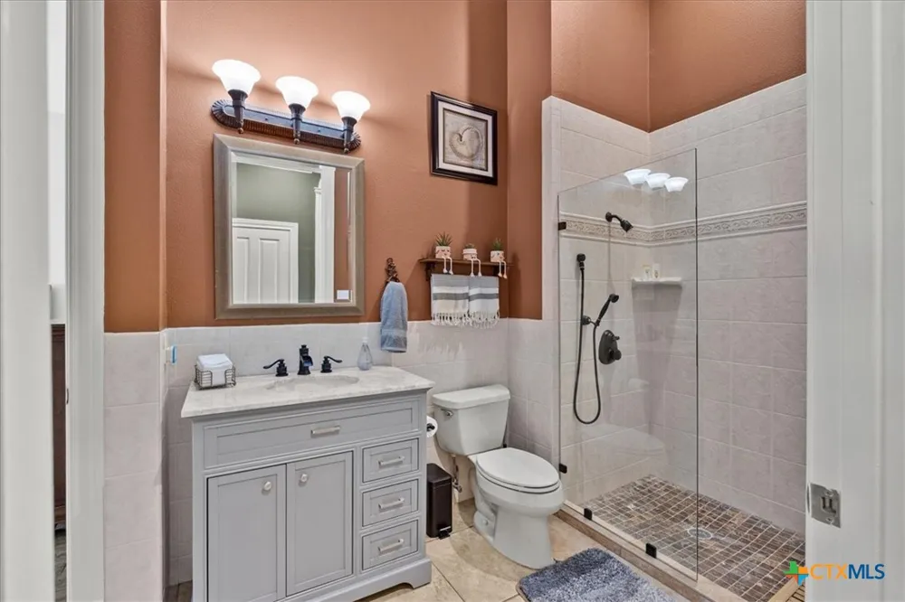 5 Horseshoe Trail New Braunfels, TX 78132
