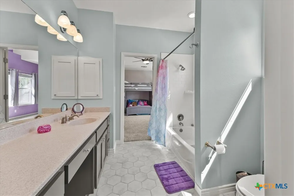 5 Horseshoe Trail New Braunfels, TX 78132