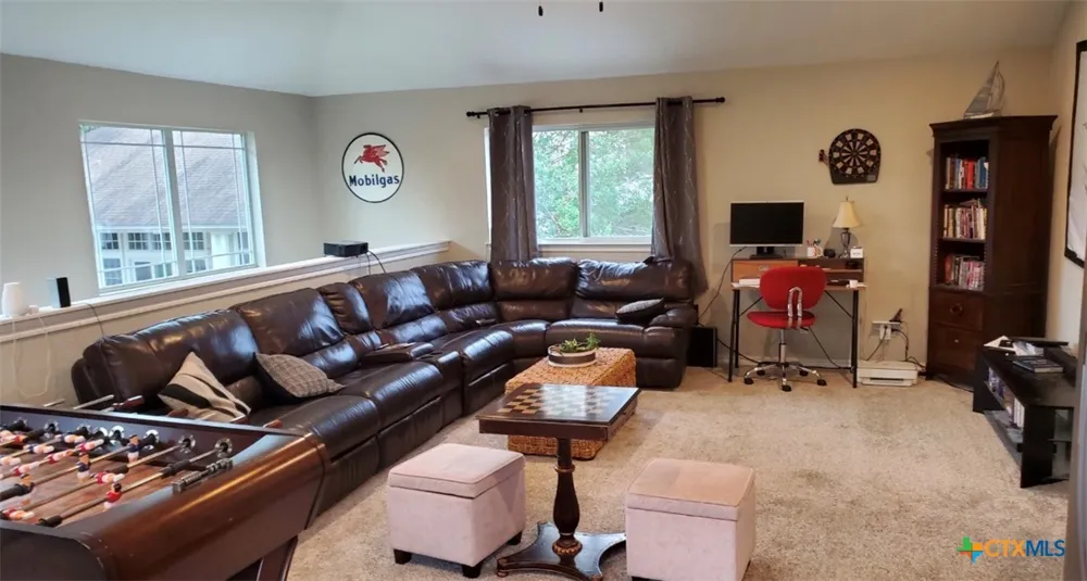 5 Horseshoe Trail New Braunfels, TX 78132