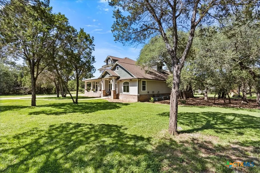 5 Horseshoe Trail New Braunfels, TX 78132