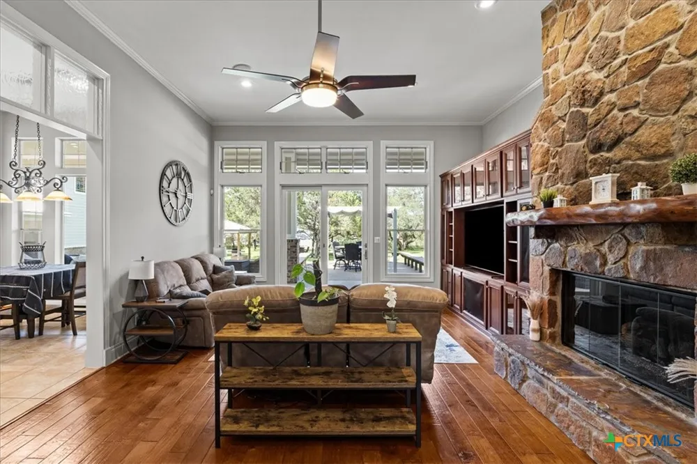5 Horseshoe Trail New Braunfels, TX 78132
