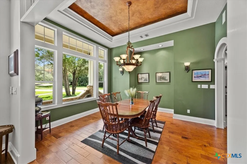 5 Horseshoe Trail New Braunfels, TX 78132